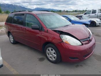  Salvage Toyota Sienna
