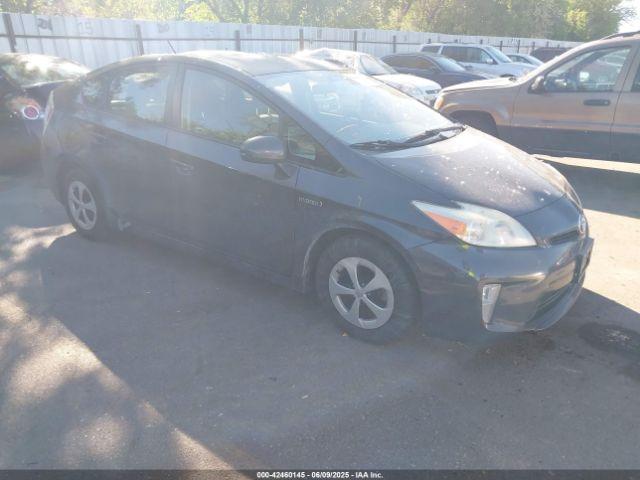  Salvage Toyota Prius
