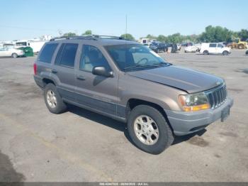  Salvage Jeep Grand Cherokee