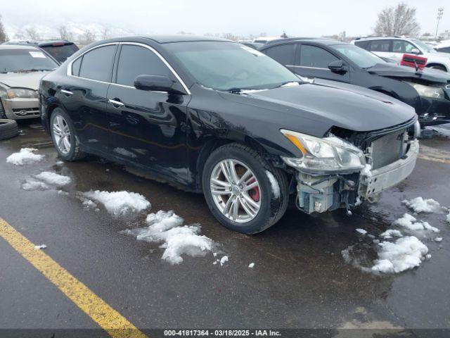  Salvage Nissan Maxima