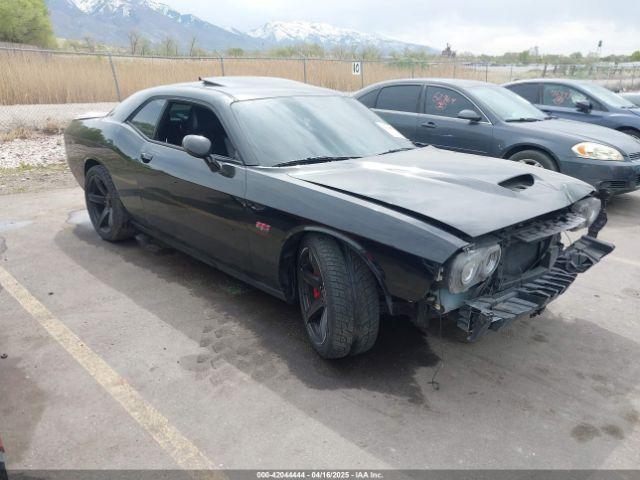  Salvage Dodge Challenger