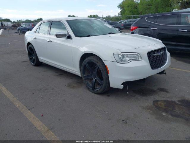  Salvage Chrysler 300