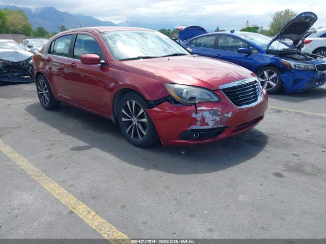  Salvage Chrysler 200