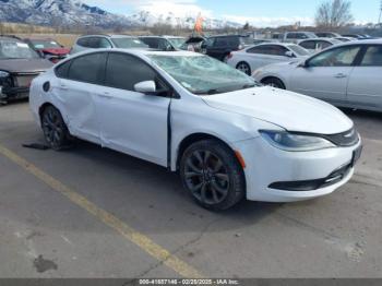  Salvage Chrysler 200