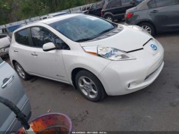  Salvage Nissan LEAF