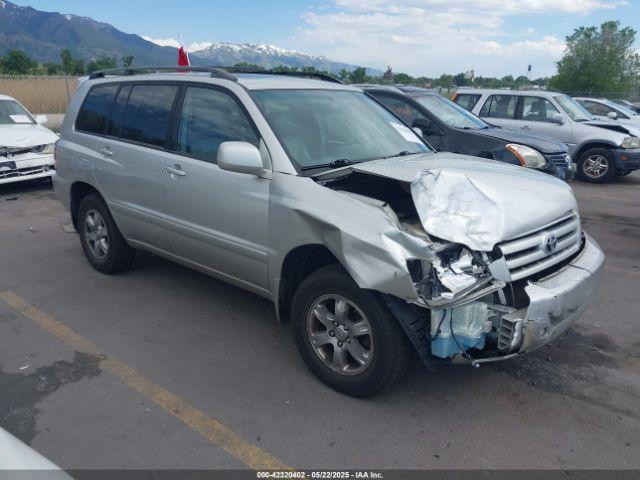  Salvage Toyota Highlander