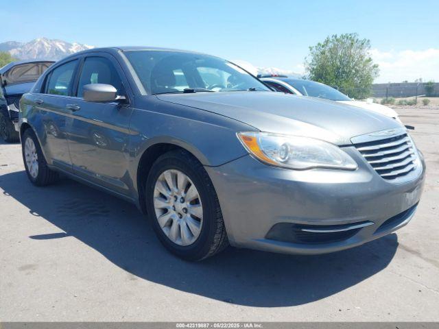  Salvage Chrysler 200
