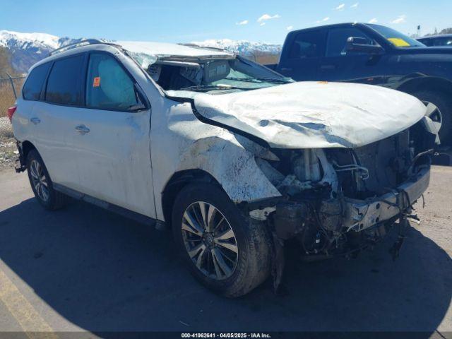  Salvage Nissan Pathfinder