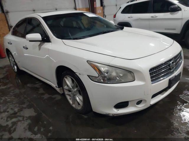  Salvage Nissan Maxima