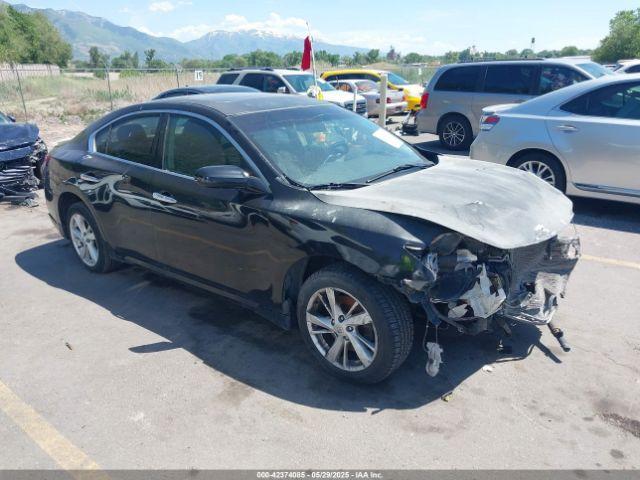  Salvage Nissan Maxima