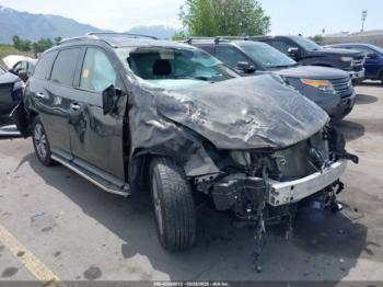  Salvage Nissan Pathfinder