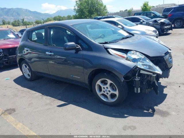  Salvage Nissan LEAF