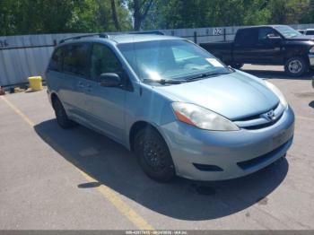  Salvage Toyota Sienna