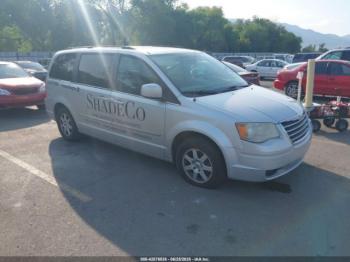  Salvage Chrysler Town & Country