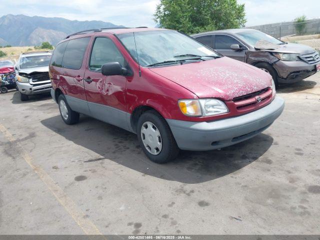  Salvage Toyota Sienna