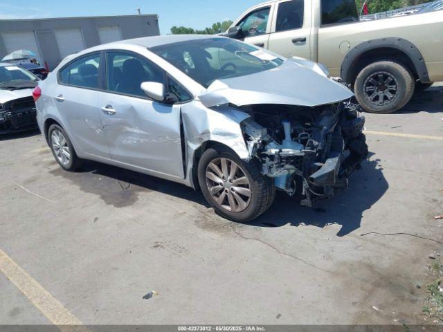  Salvage Kia Forte
