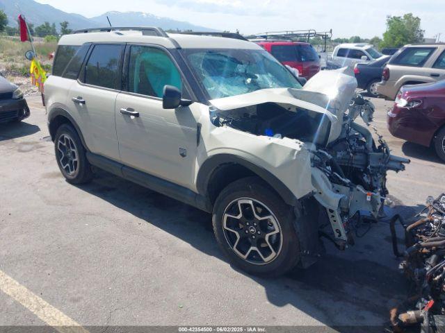  Salvage Ford Bronco