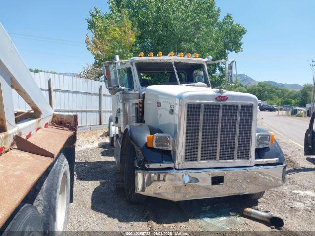  Salvage Peterbilt 379