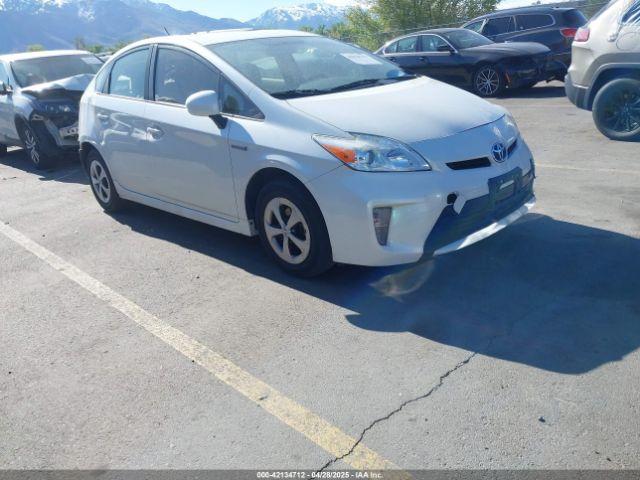  Salvage Toyota Prius