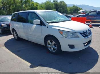  Salvage Volkswagen Routan