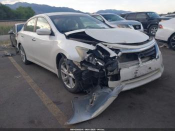  Salvage Nissan Altima