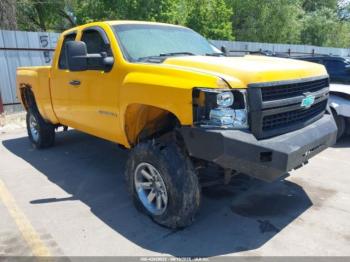  Salvage Chevrolet Silverado 2500