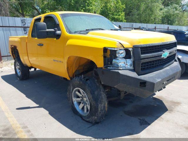  Salvage Chevrolet Silverado 2500