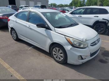  Salvage Hyundai ACCENT