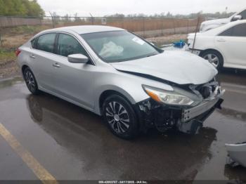  Salvage Nissan Altima