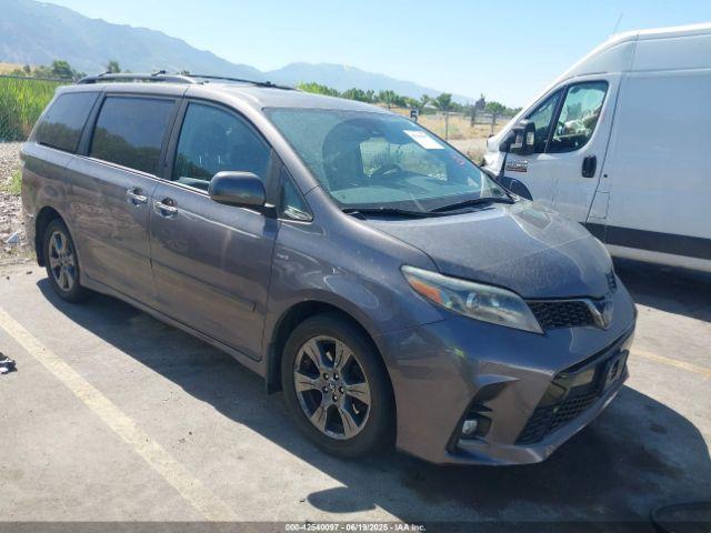  Salvage Toyota Sienna