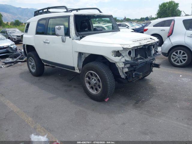  Salvage Toyota FJ Cruiser