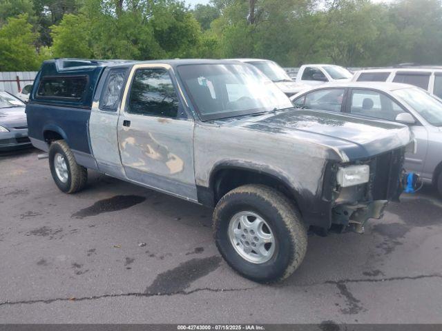 Salvage Dodge Dakota