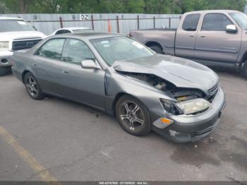  Salvage Lexus Es