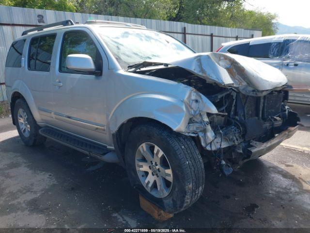  Salvage Nissan Pathfinder