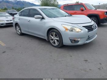  Salvage Nissan Altima
