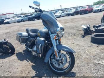  Salvage Harley-Davidson Flhtk