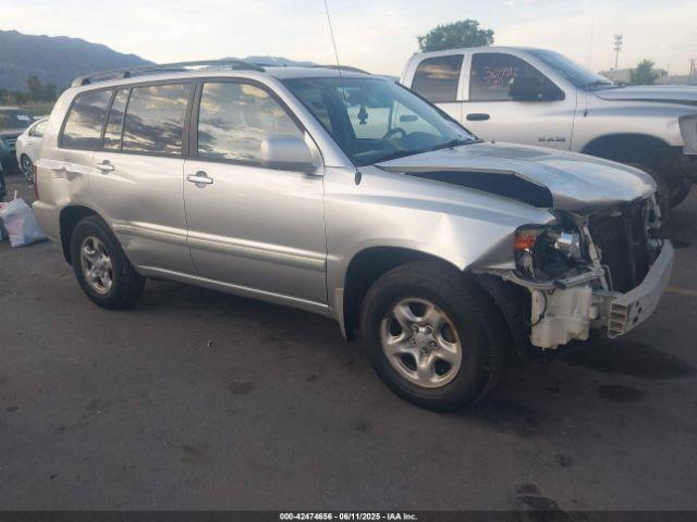  Salvage Toyota Highlander