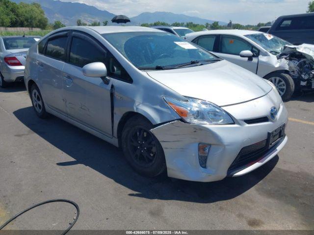  Salvage Toyota Prius