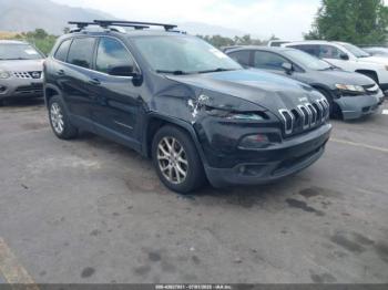  Salvage Jeep Cherokee