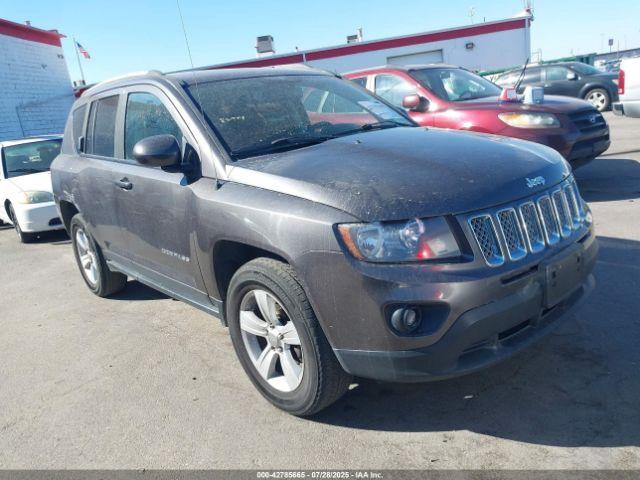  Salvage Jeep Compass