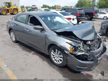  Salvage Nissan Altima