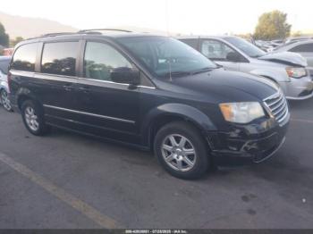  Salvage Chrysler Town & Country