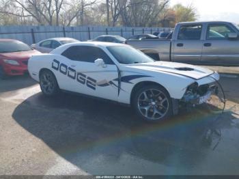  Salvage Dodge Challenger