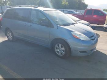  Salvage Toyota Sienna