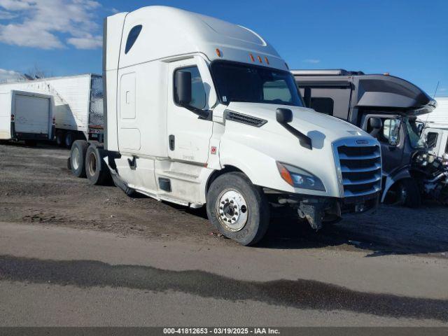 Salvage Freightliner New Cascadia 126