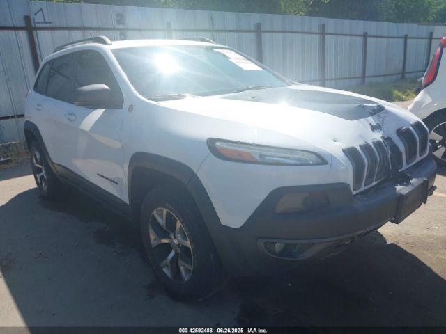  Salvage Jeep Cherokee