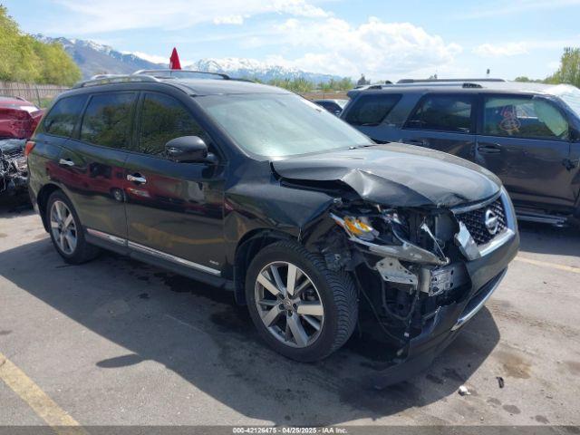  Salvage Nissan Pathfinder