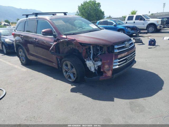  Salvage Toyota Highlander
