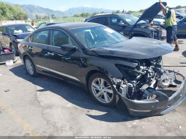  Salvage Nissan Altima