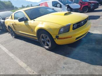  Salvage Ford Mustang